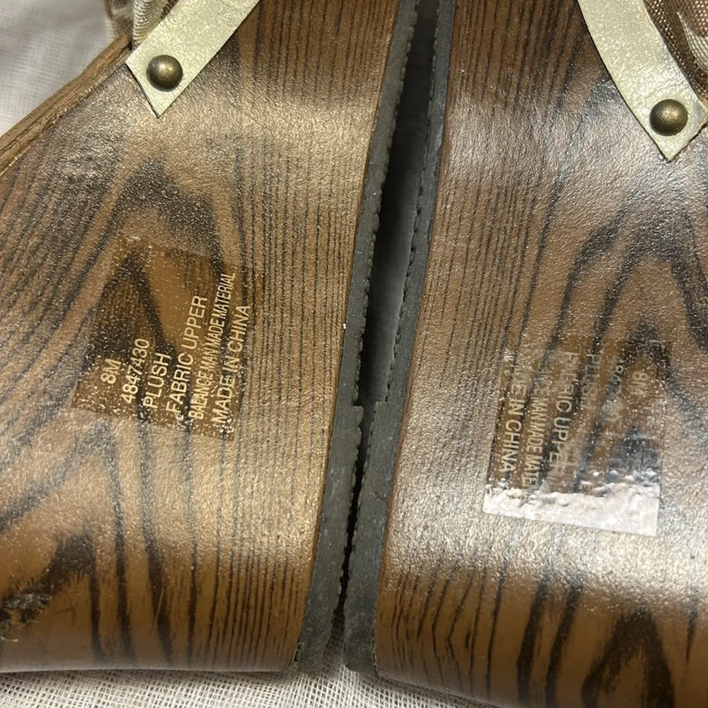 Self Esteem almost NEW wedge bow sandals
